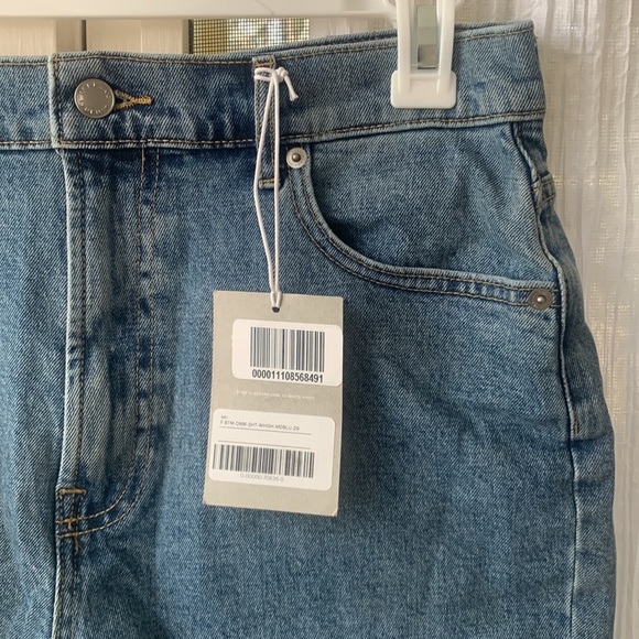 Everlane The Way-High Jean Short - Picture 9 of 10